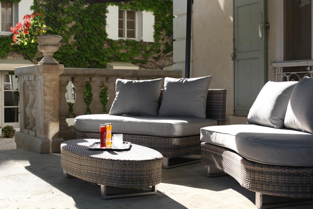Hostellerie Les Frenes Avignon Exterior foto